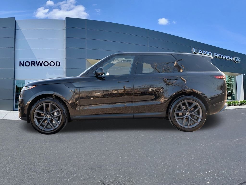Certified Used 2024 Black Land Rover SE image 7