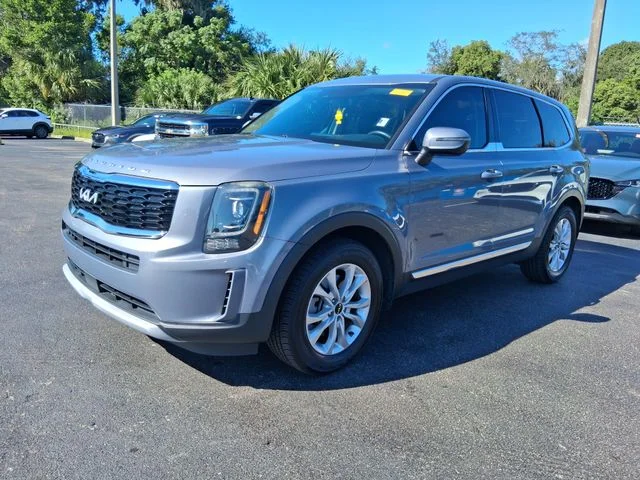 Used 2022 Silver Kia LX image 2