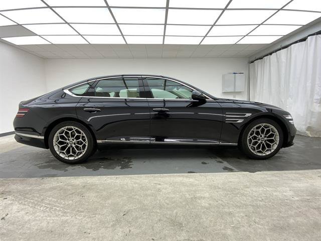 Used 2021 Vik Black Genesis 2.5T image 4
