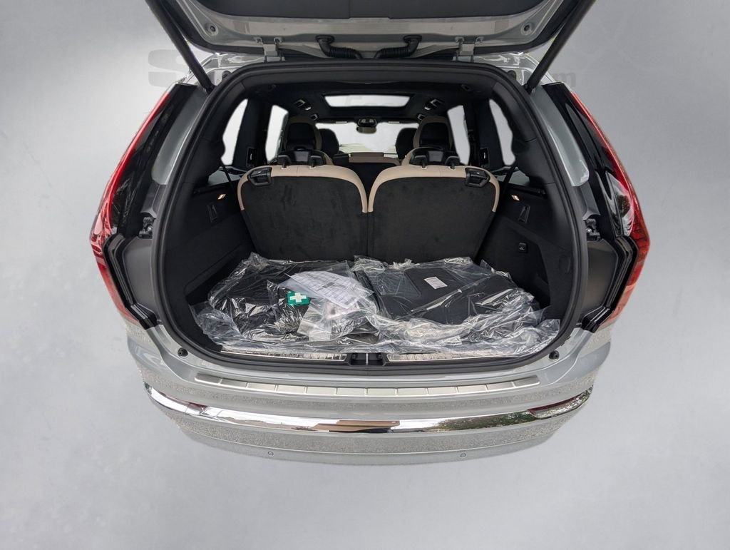 2026 Volvo XC90 Plus - Photo 6