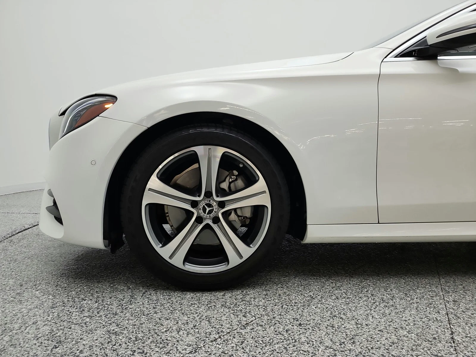 Used 2018 Polar White Mercedes-Benz E 300 RWD Sedan image 22