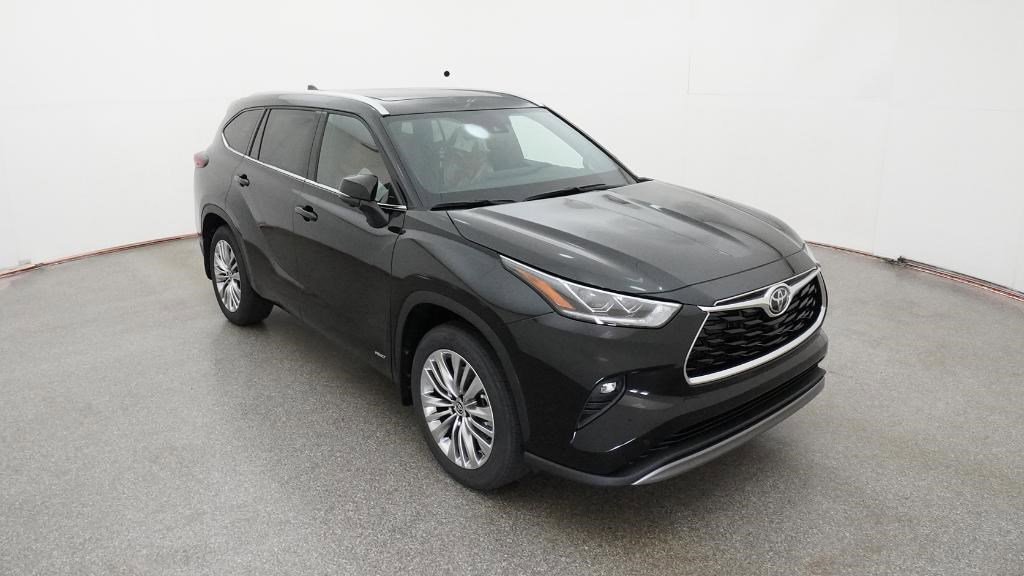 New 2026 Midnight Black Metallic Toyota  Platinum image 19