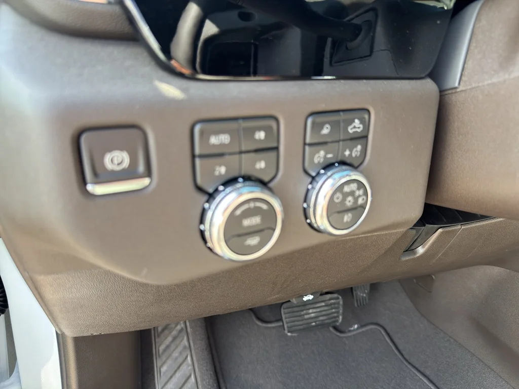 New 2026 Summit White GMC SLT image 23