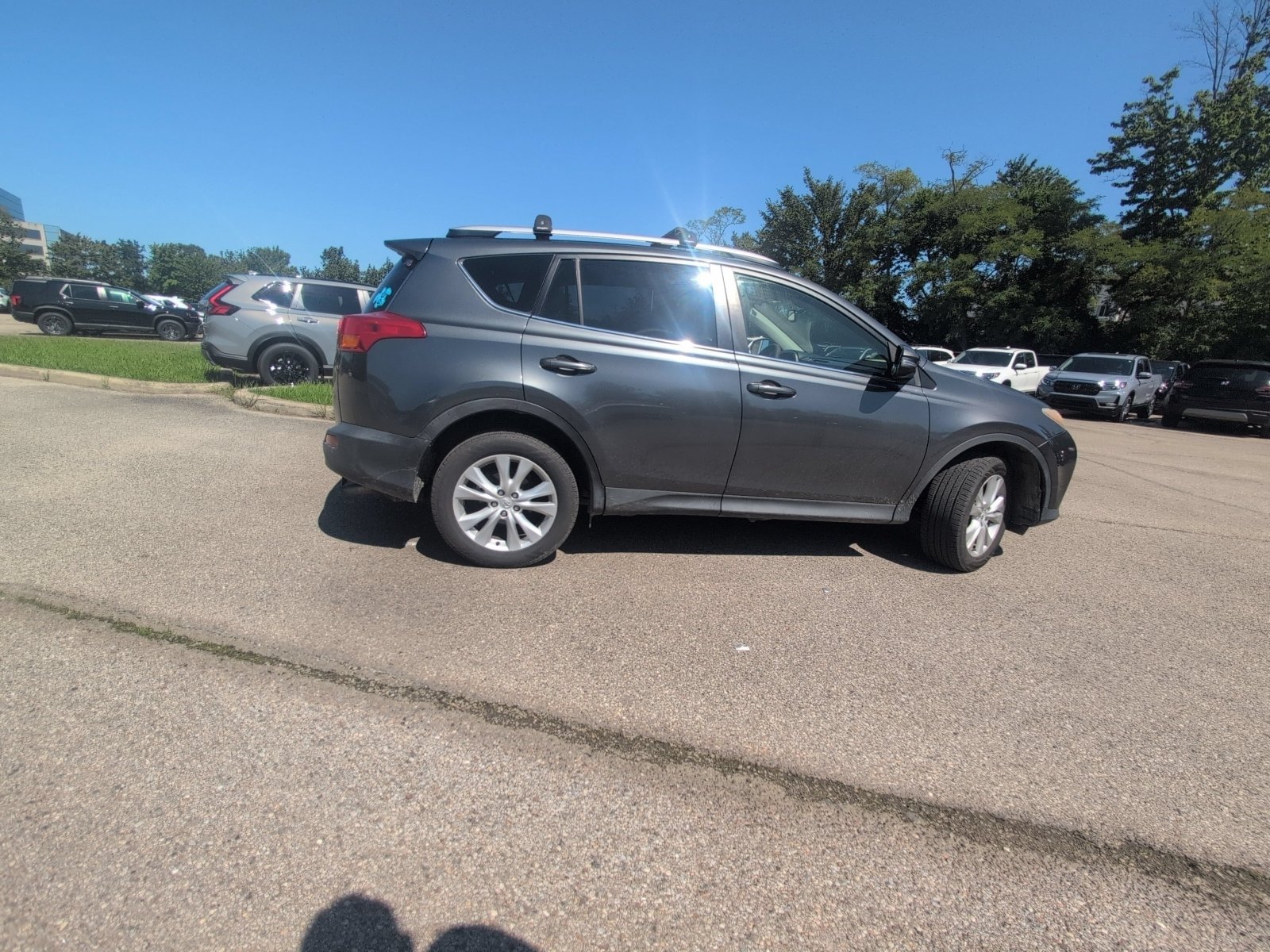 Used 2013 Magnetic Gray Pearl Toyota Limited image 19