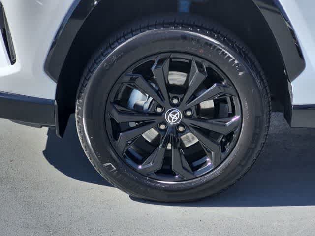 Used 2023 Wind Chill Pearl/Midnight Black Metallic Toyota Hybrid XSE image 13