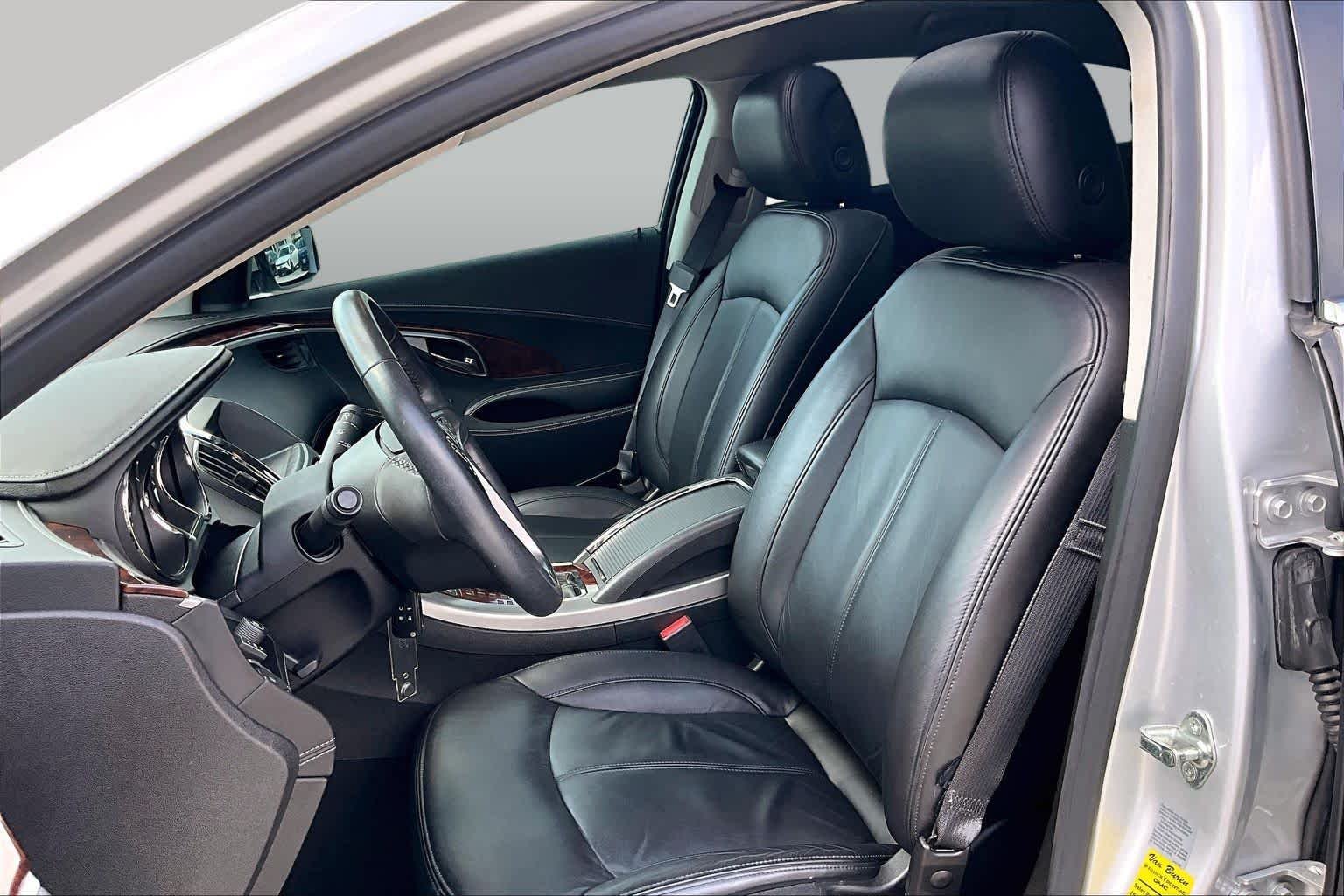 Used 2011 Quicksilver Metallic Buick CXL image 7