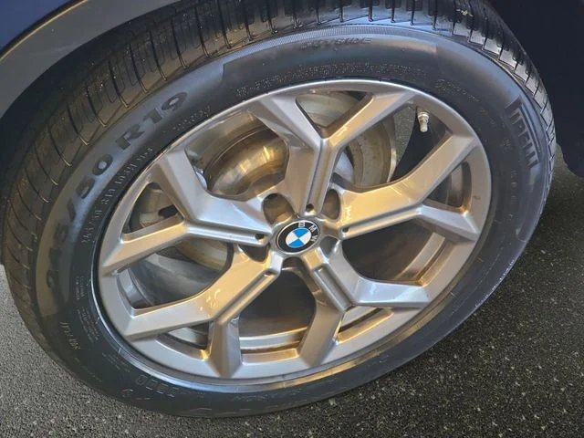 Used 2022 Blue BMW xDrive30i image 35