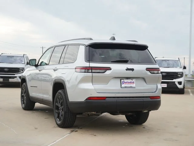 New 2026 Silver Zynith Jeep Altitude image 7