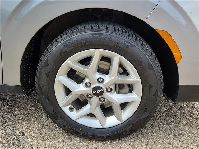 Used 2024 Gravity Gray KIA LX (IVT) image 7