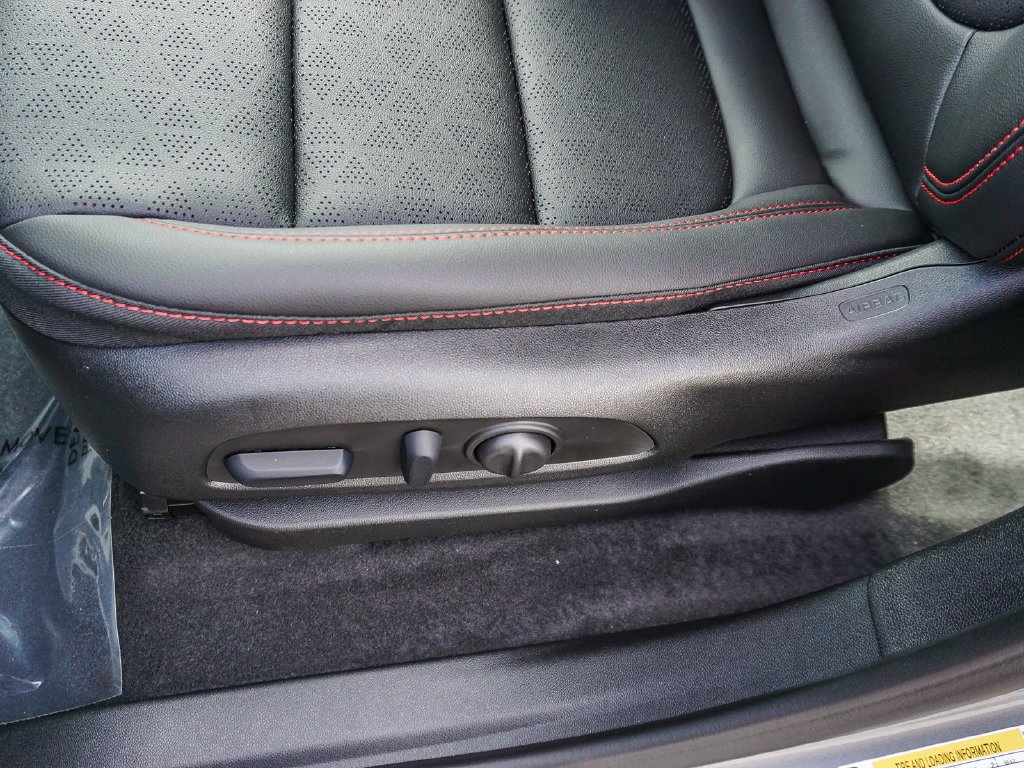 2027 Chevrolet Bolt RS - Photo 19