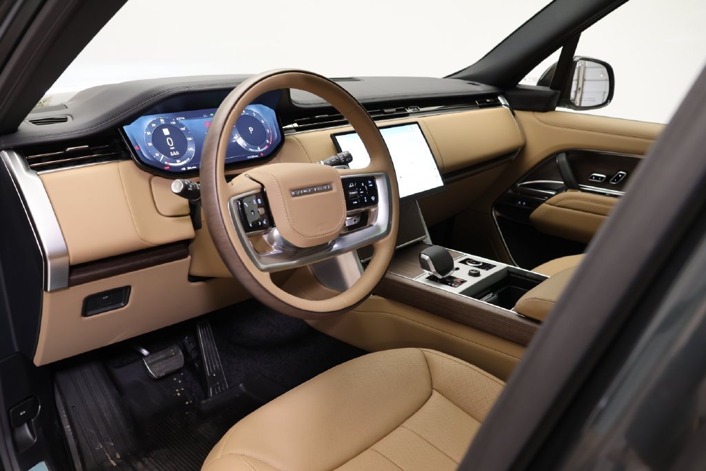 New 2027 Belgravia Green LAND ROVER SE image 28