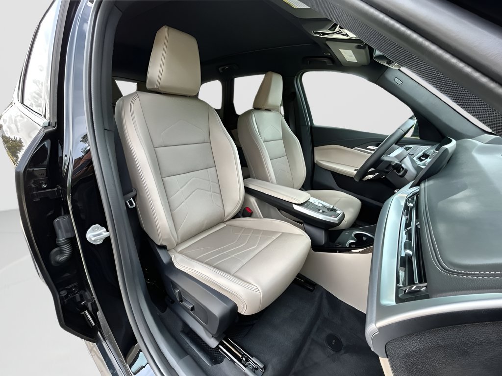 Used 2025 Black BMW xDrive28i image 28