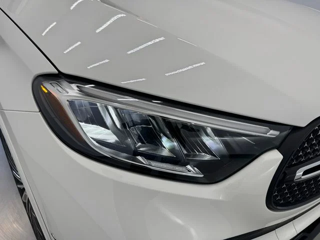 New 2027 White Mercedes-Benz GLC 300 image 34