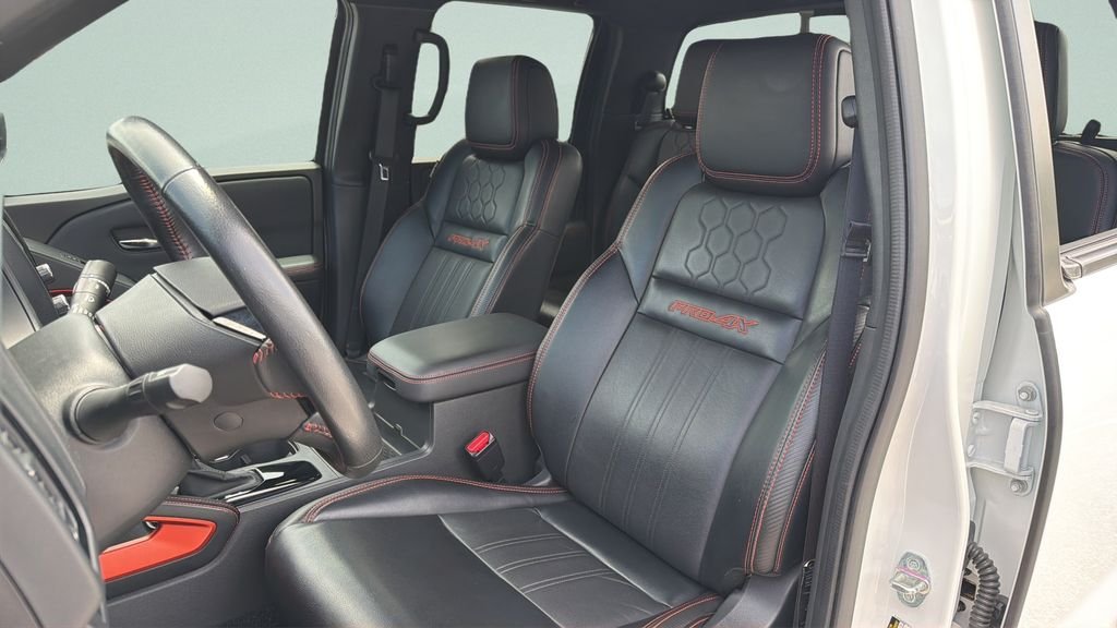 Used 2023 White Nissan PRO-4X image 31