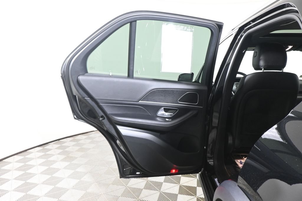 Certified Used 2025 Black Mercedes-Benz GLE 350 image 31