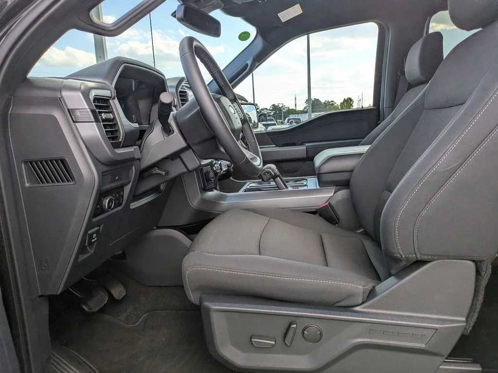 New 2026 Agate Black Metallic Ford XLT image 19