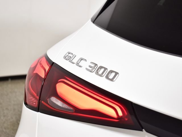 New 2026 Polar White Mercedes-Benz GLC 300 image 53