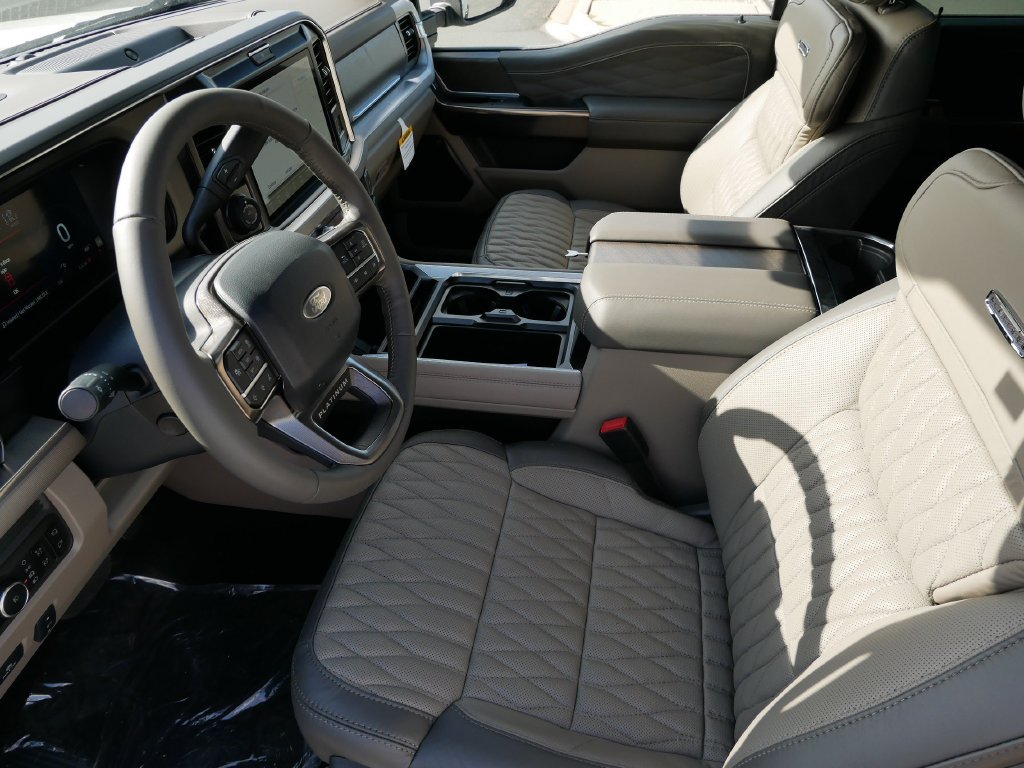 New 2027 Star White Metallic Tri-Coat Ford F-350® Platinum® image 11