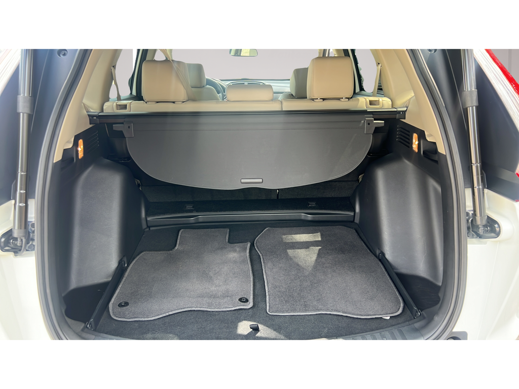 Used 2018 White Honda EX-L image 18