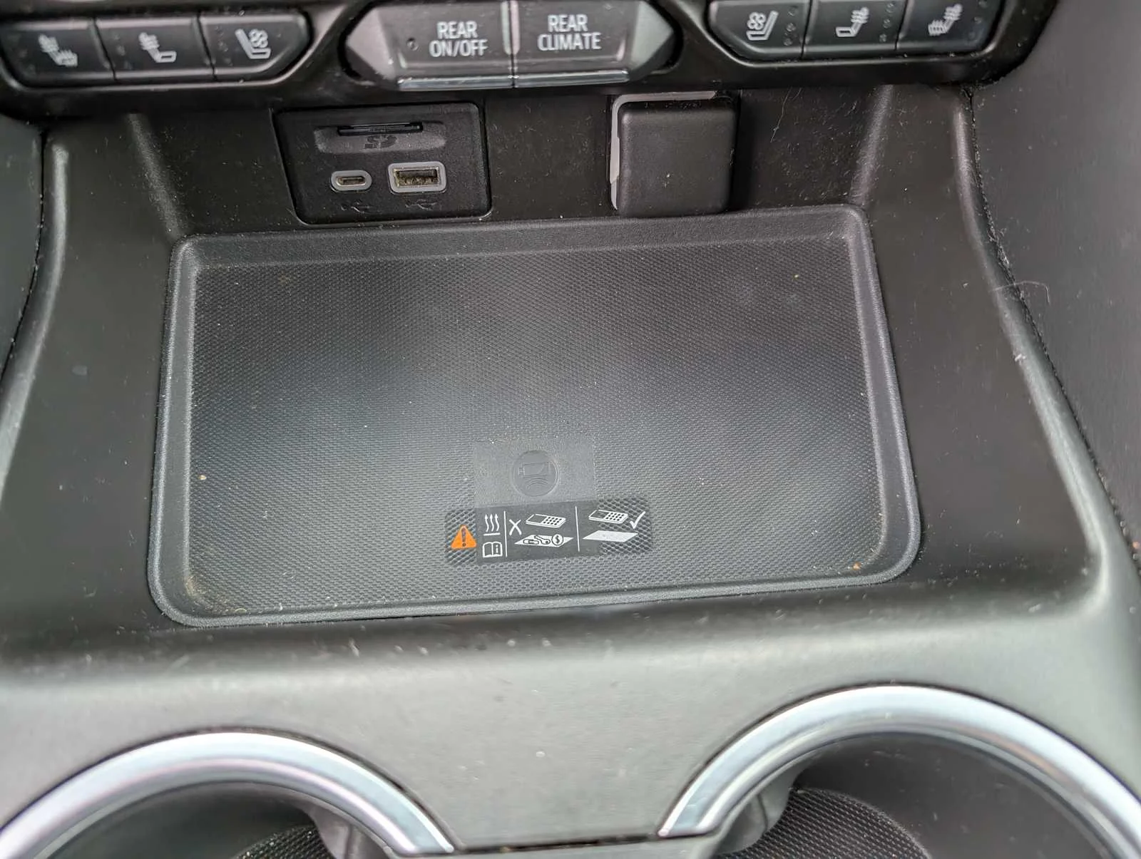 Used 2021 Black Chevrolet Premier image 31
