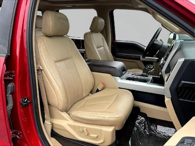 Used 2020 Rapid Red Metallic Tinted Clearcoat Ford Lariat image 73