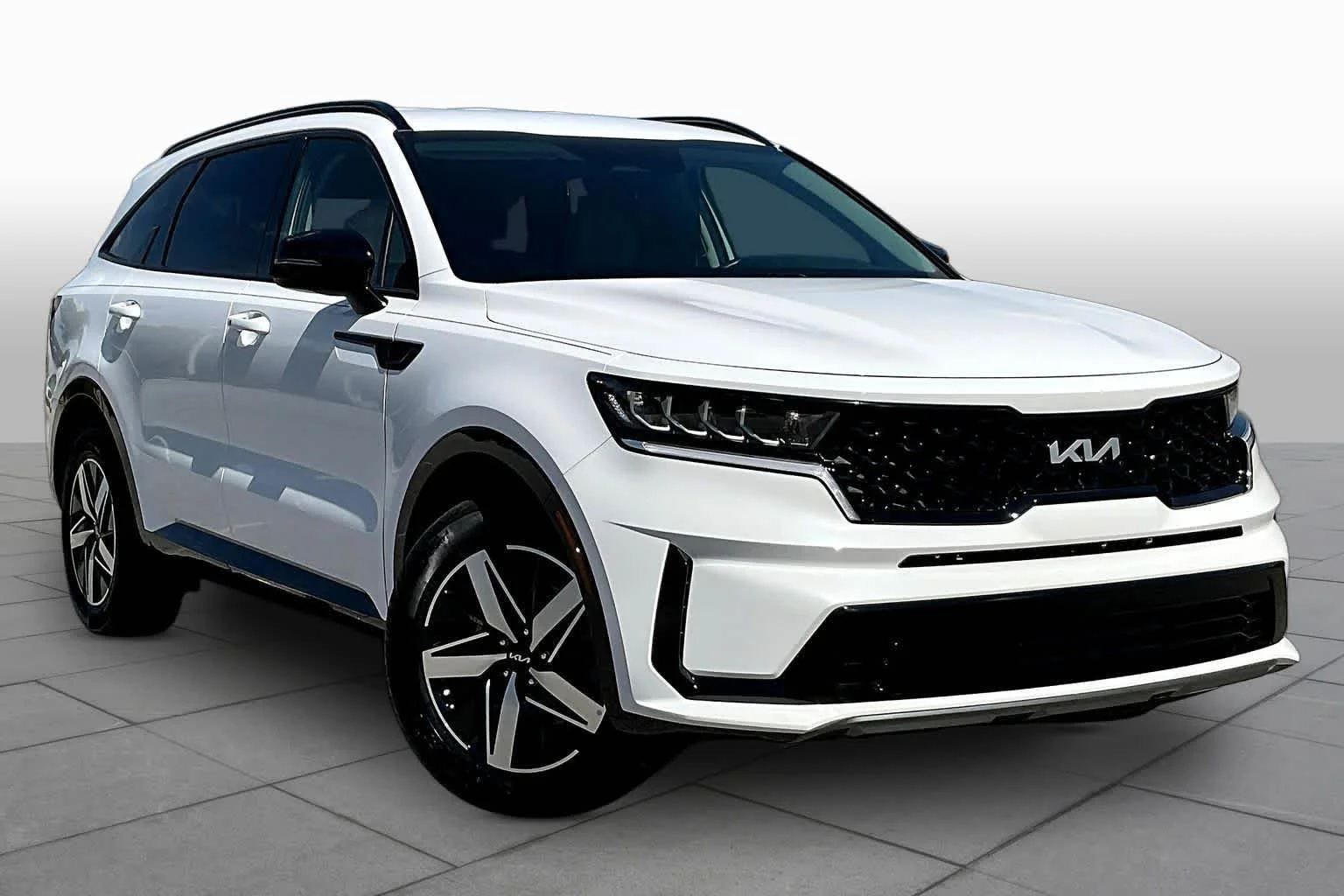 Used 2023 Glacial White Pearl Kia S image 3