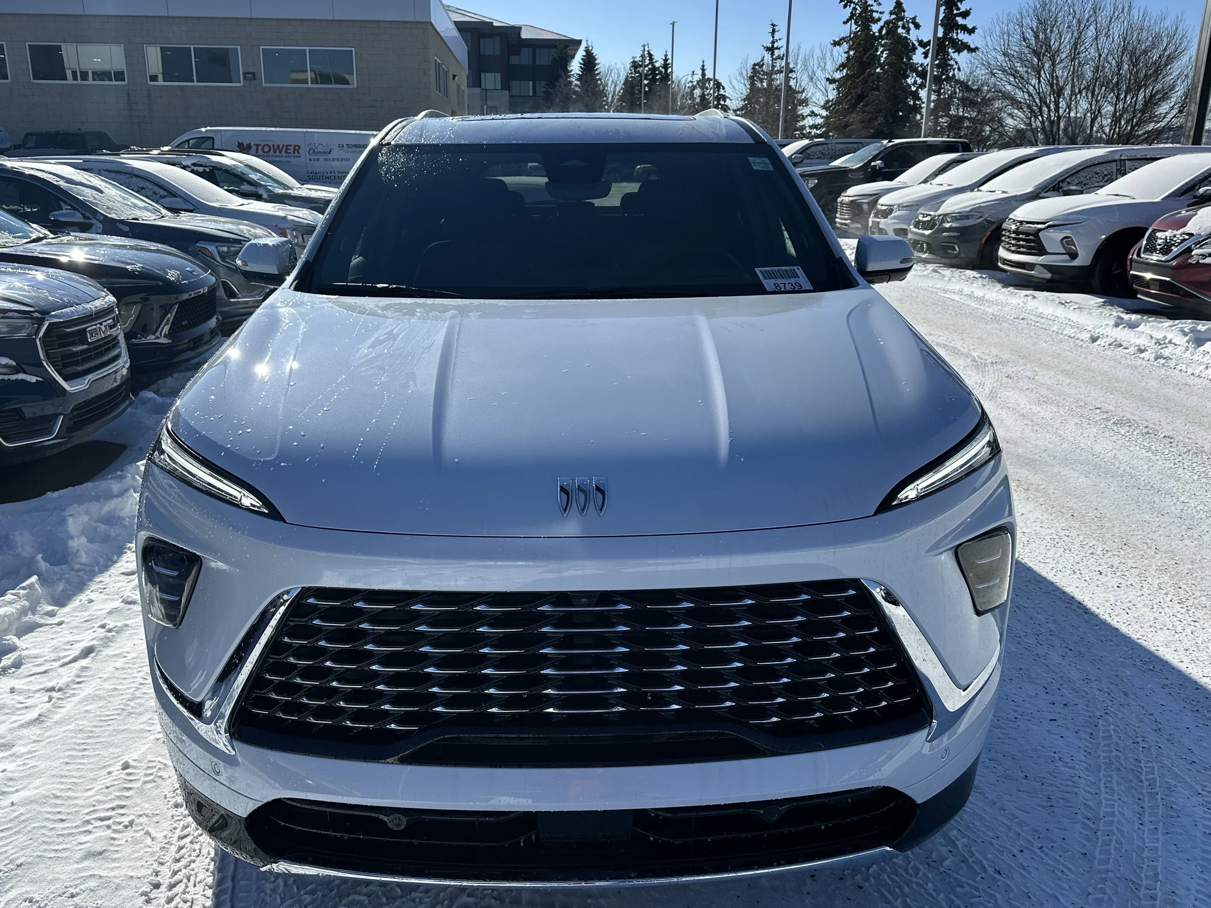 New 2026 Iridescent White Tricoat Buick Avenir image 2
