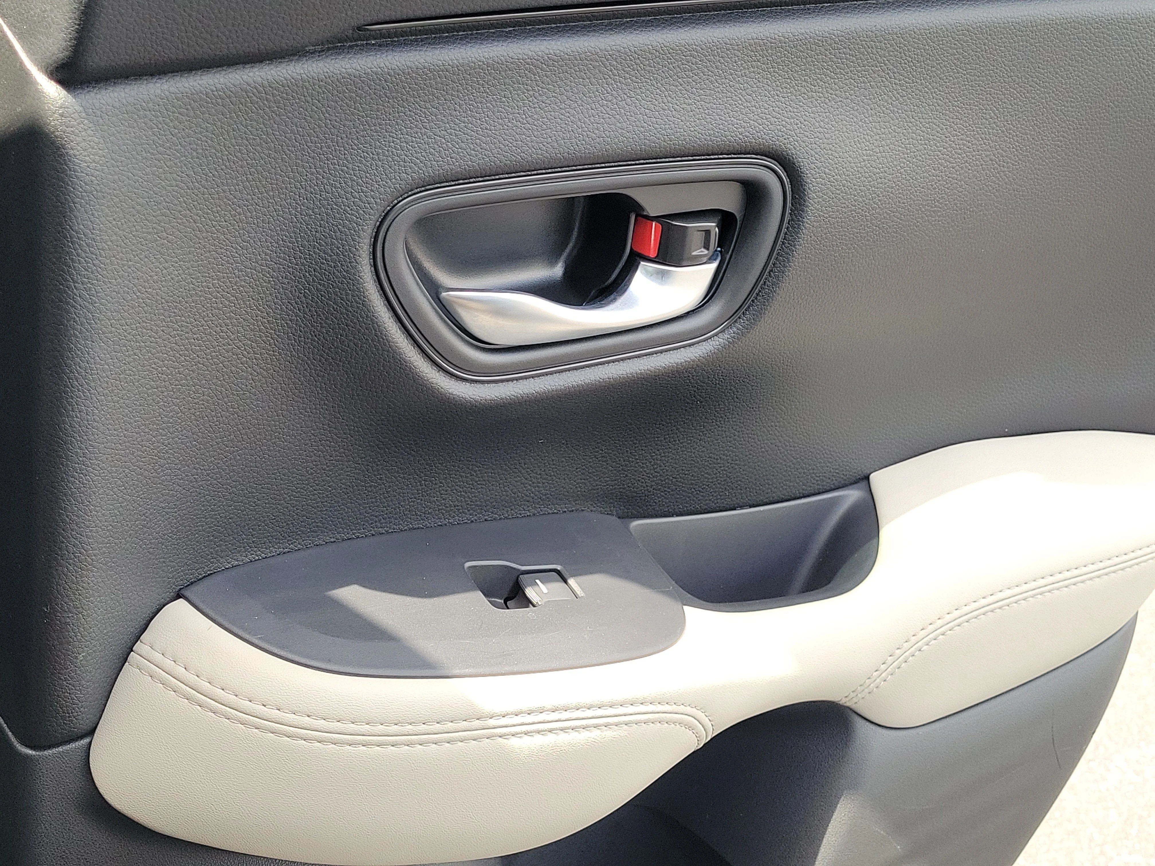 2025 Honda HR-V LX - Photo 7