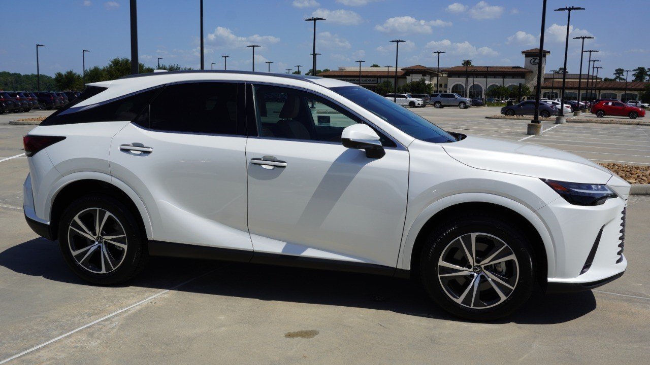 Used 2025 White Lexus RX 350 Premium image 4