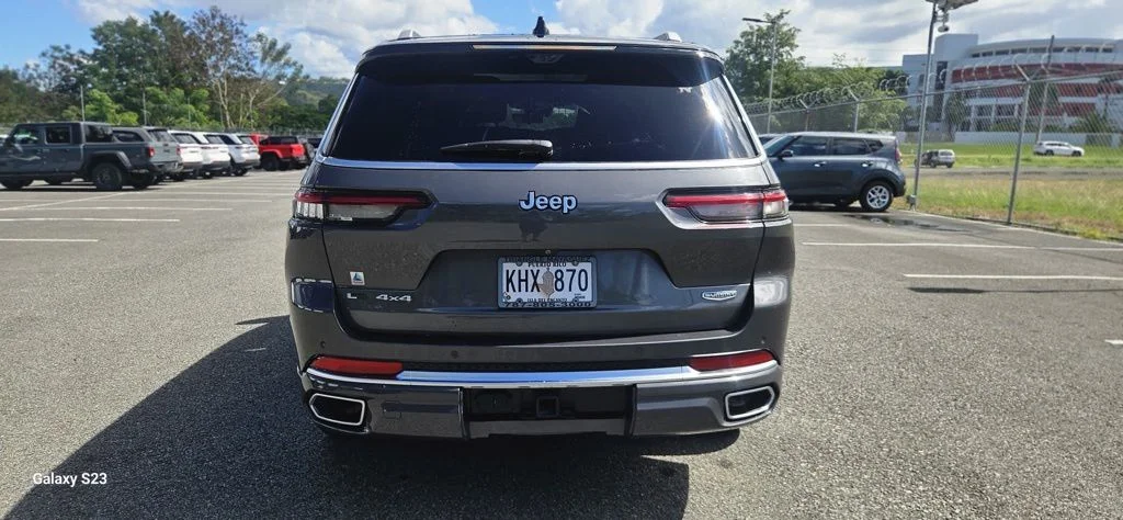 Used 2023 Gray Jeep Summit image 6