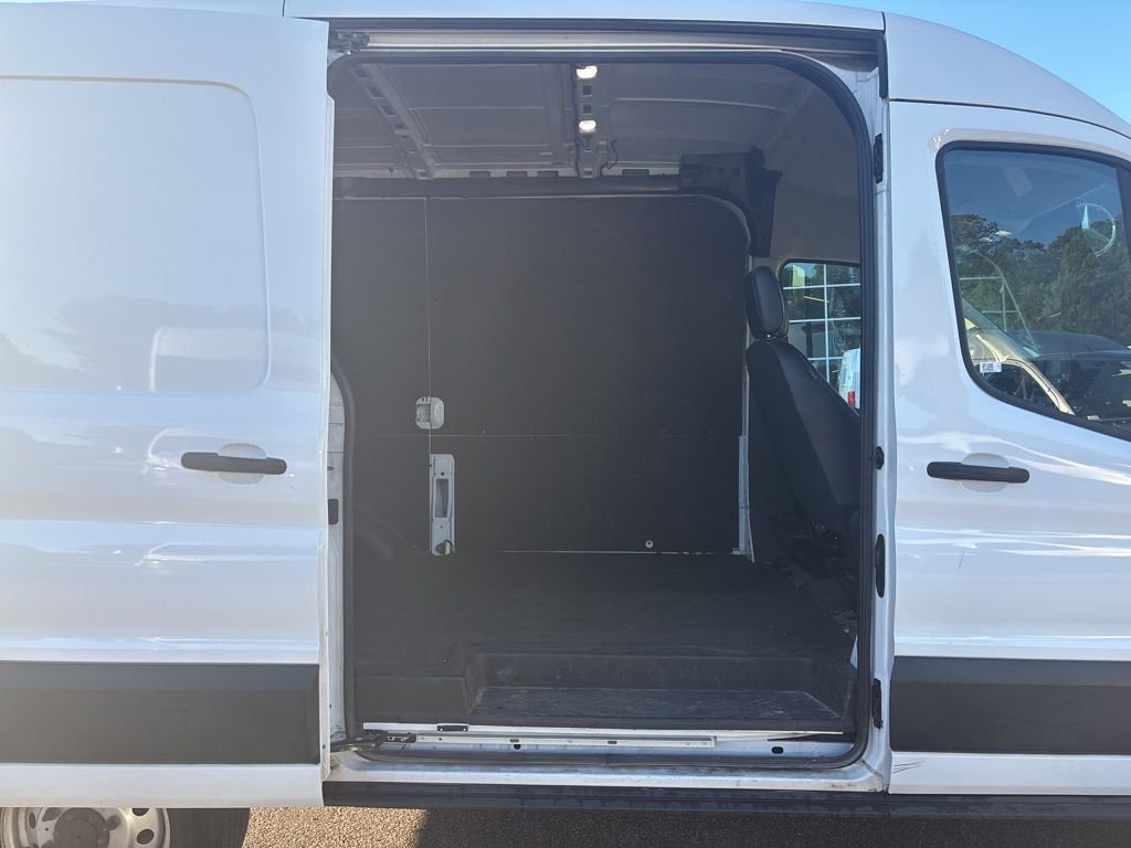 Used 2023 Oxford White Ford Base image 20