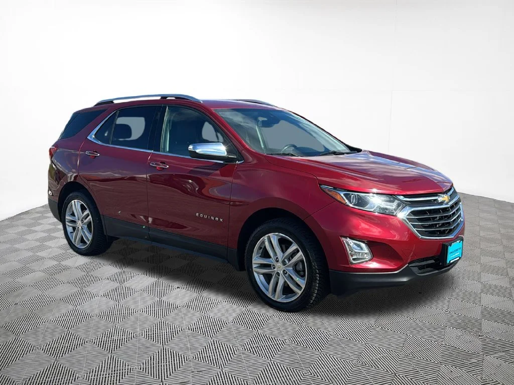 Used 2018 Red Chevrolet Premier image 4