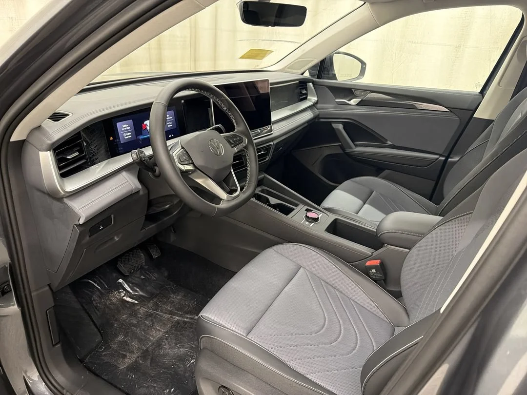 New 2026 Platinum Gray Metallic Volkswagen SE image 13