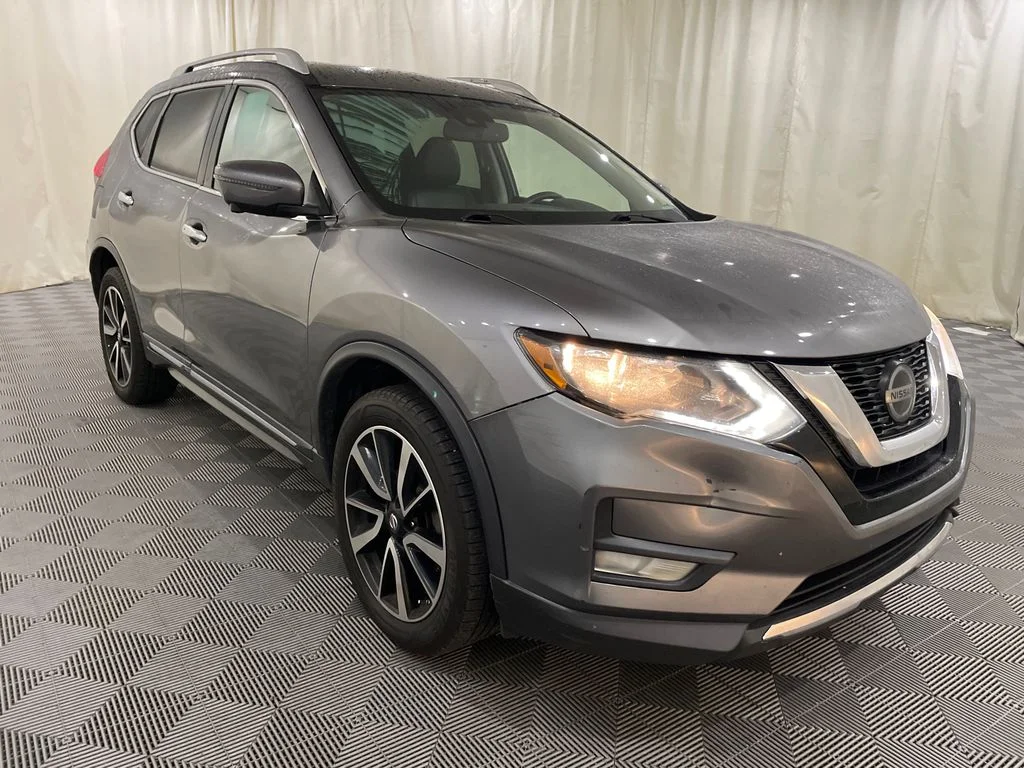 Used 2020 Gun Metallic Nissan SL image 3
