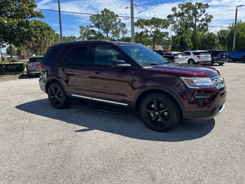 Used 2018 Red Ford XLT image 5