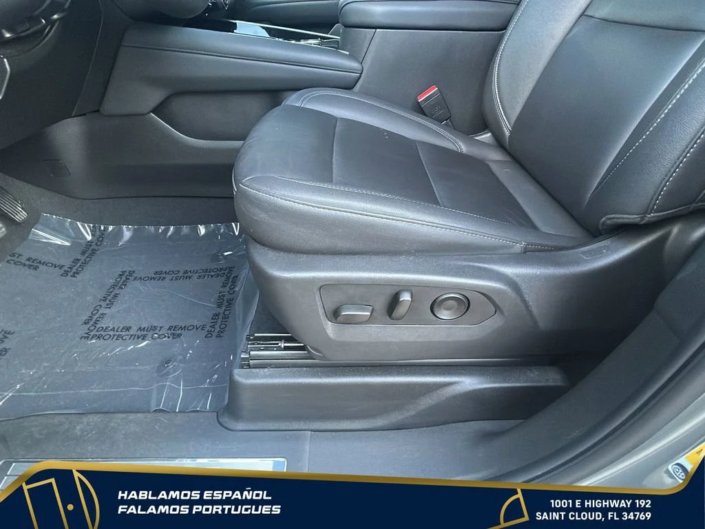 Used 2025 Sterling Gray Metallic Chevrolet LT image 13