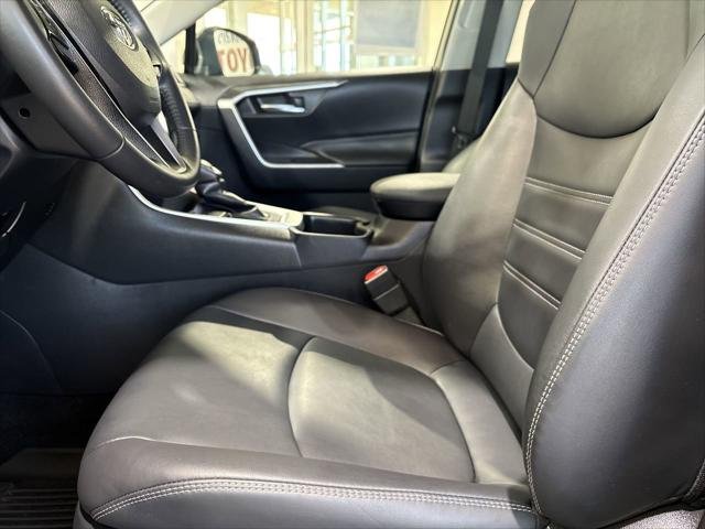 Certified Used 2023 MAGNETIC GRAY MET. Toyota  image 11