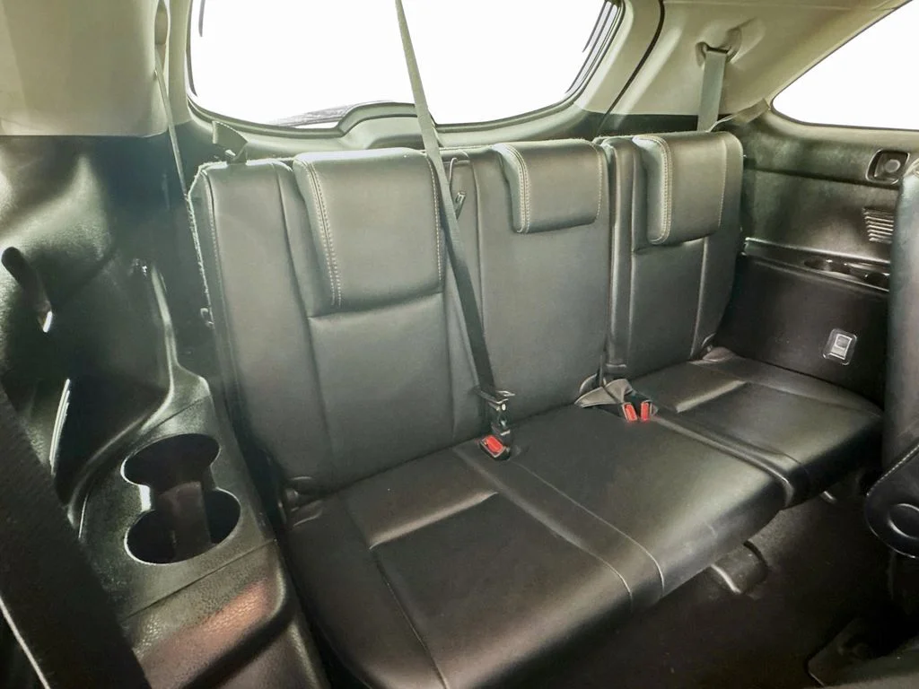 Used 2018 Gray Toyota XLE image 35