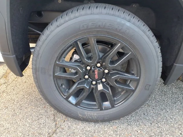 New 2026 Summit White GMC Elevation image 7