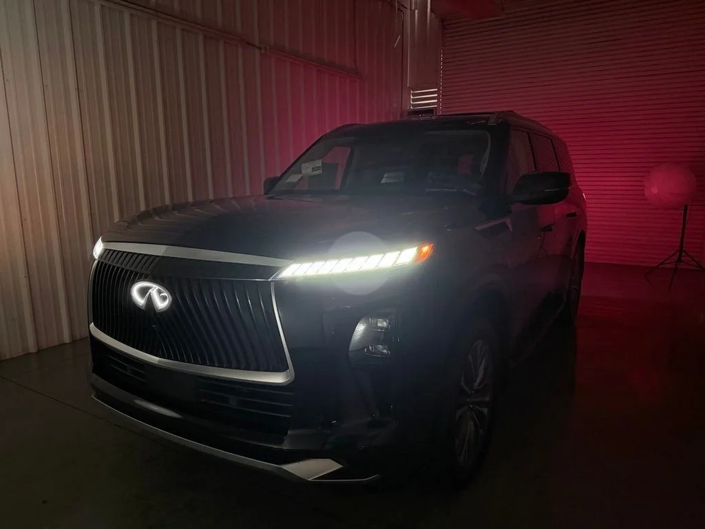 Used 2026 Black INFINITI LUXE image 8