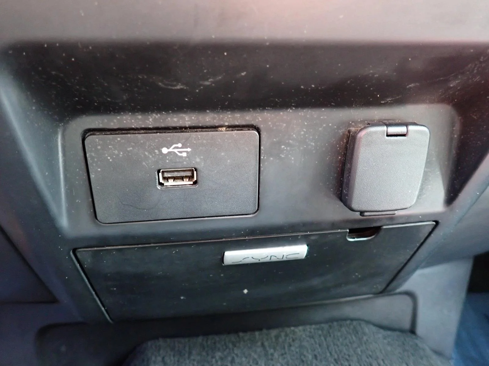 Used 2017 Magnetic Metallic Ford XLT image 17
