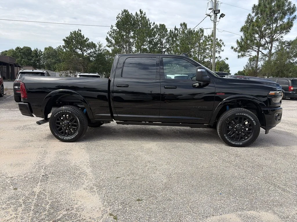 New 2026 Diamond Black Crystal Pearl-Coat Exterior Paint RAM Limited image 7