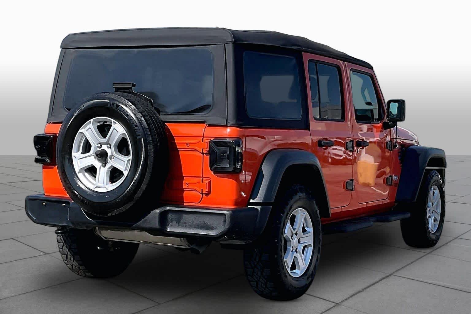 Used 2018 Punk'n Clearcoat Metallic Jeep Sport S image 13