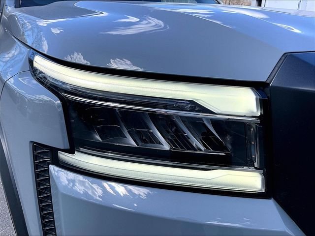 Used 2023 Gray Nissan PRO-4X image 31