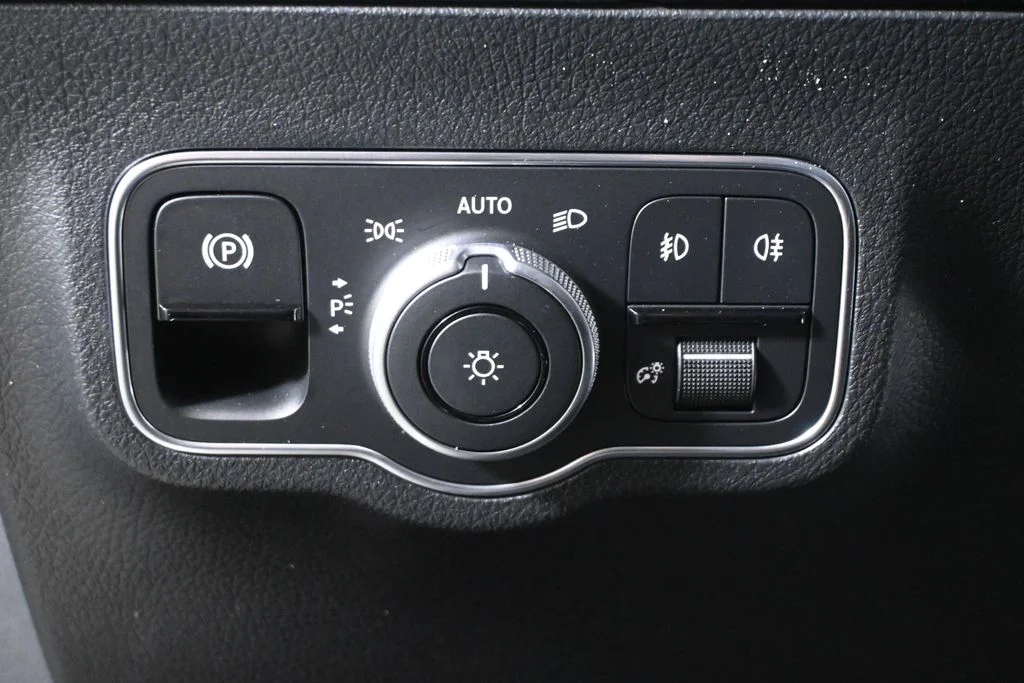 Used 2026 Black Mercedes-Benz GLA 250 image 25