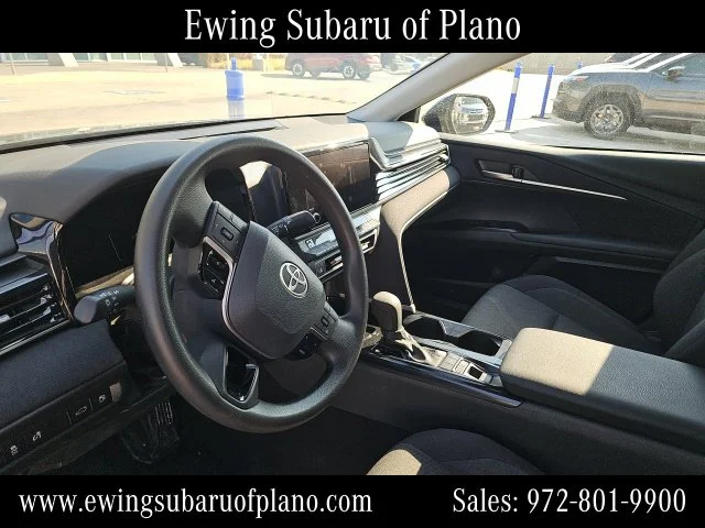 Used 2025  Toyota LE image 5