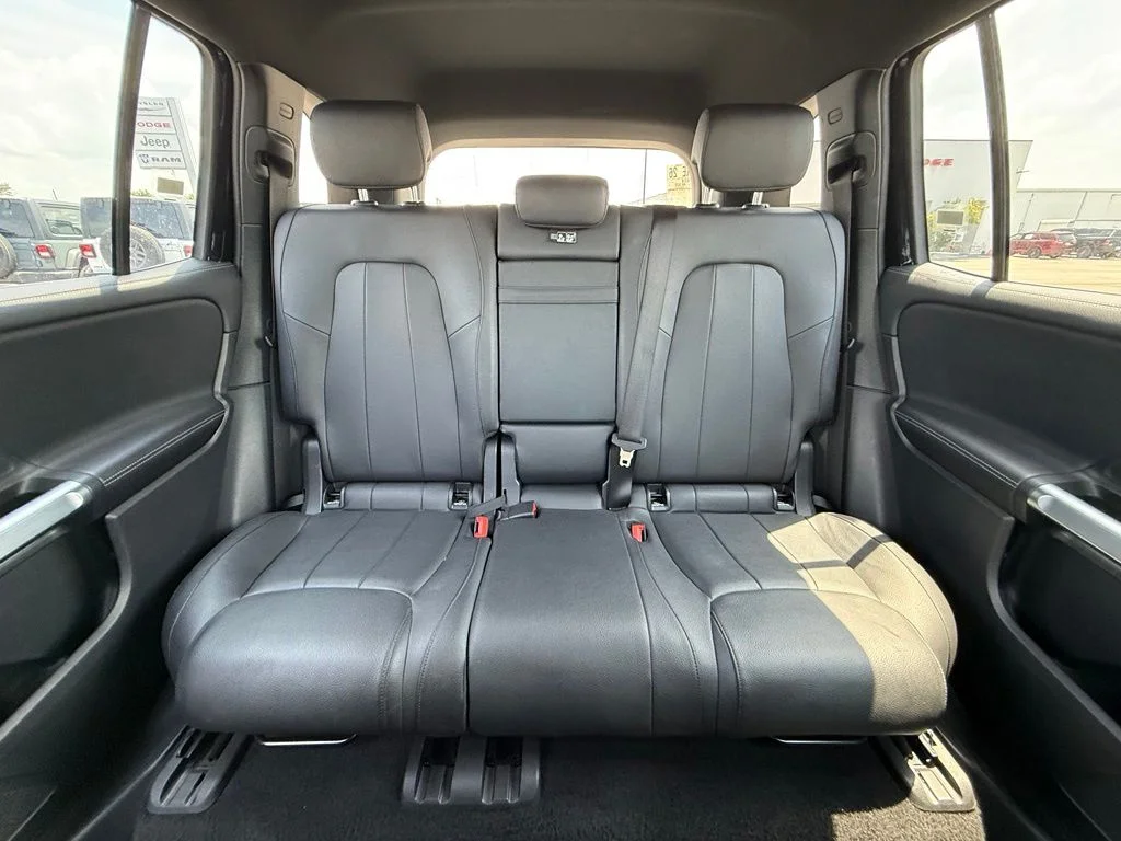Used 2024 Black Mercedes-Benz GLB 250 image 30