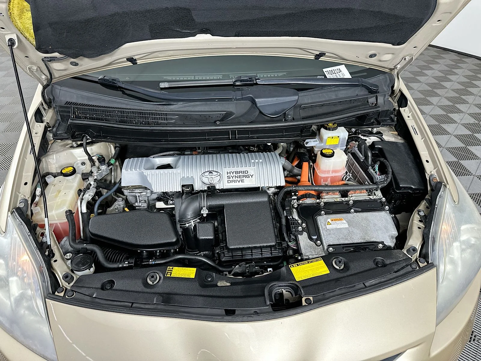Used 2010 Gold Toyota IV image 29