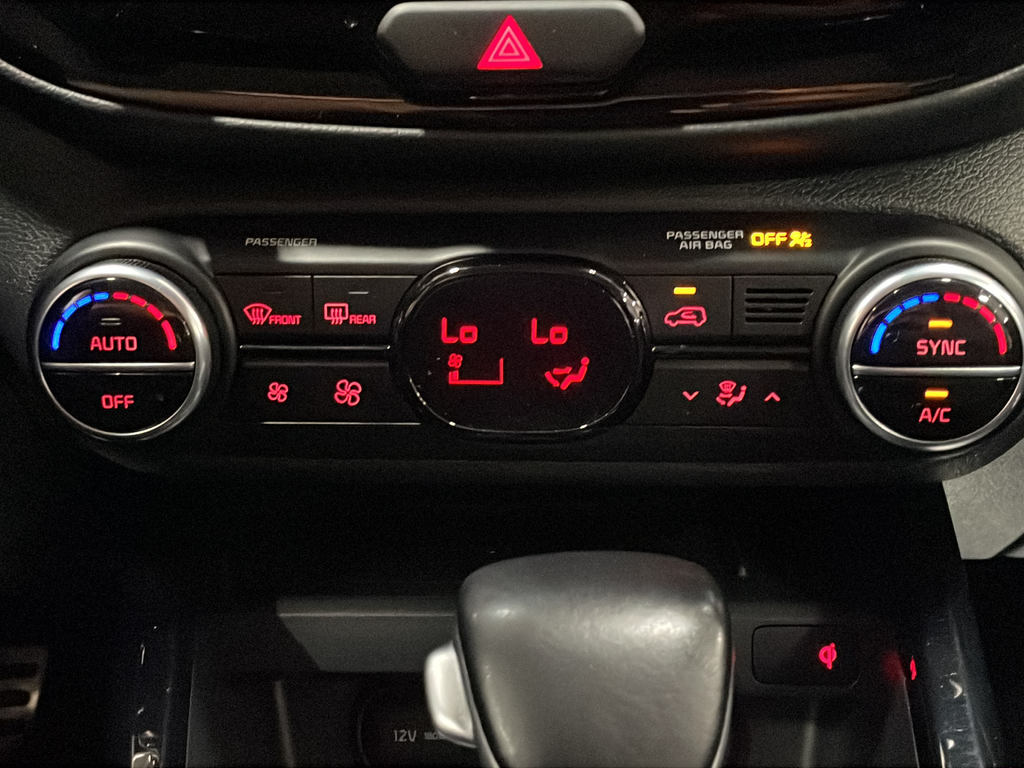 Used 2020 White Kia GT-Line Turbo image 20