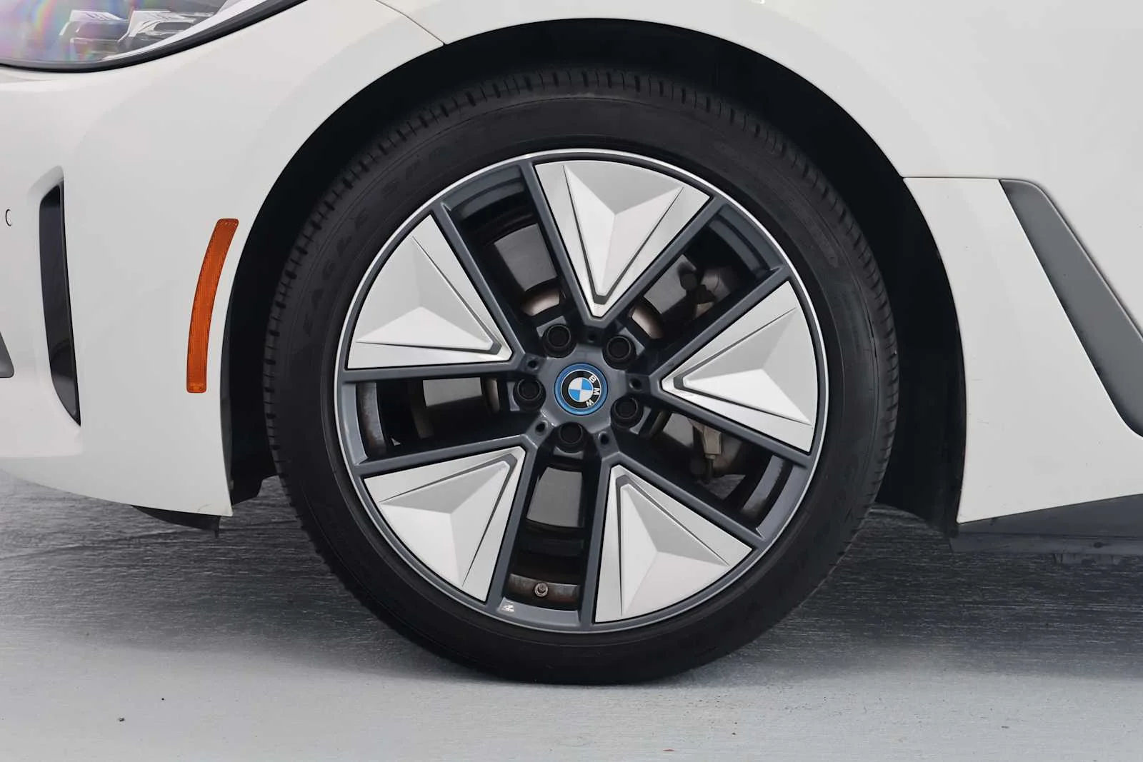 Used 2023 Alpine White BMW eDrive35 image 12